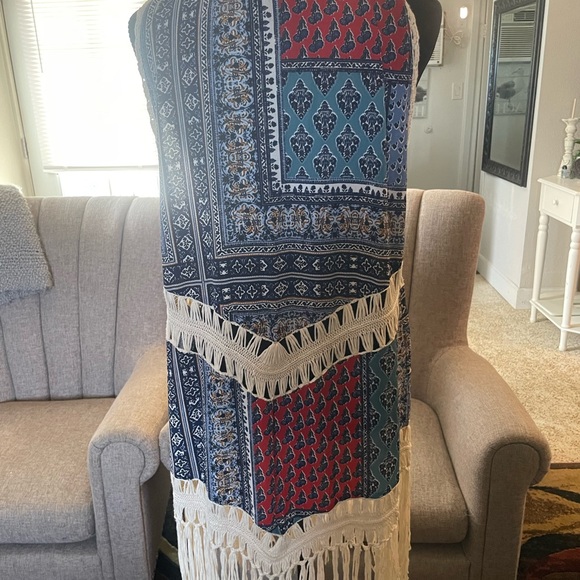 Umgee Red and Blue Patterned Vest - Picture 5 of 9